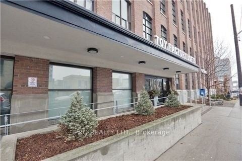 43 Hanna Ave, unit 107 for rent - image #3