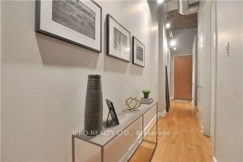 43 Hanna Ave, unit 107 for rent - image #4