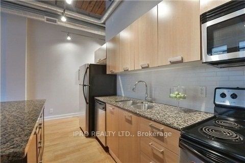 43 Hanna Ave, unit 107 for rent - image #6