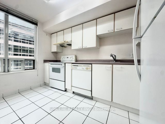 260 Doris Ave, unit 1202 for sale