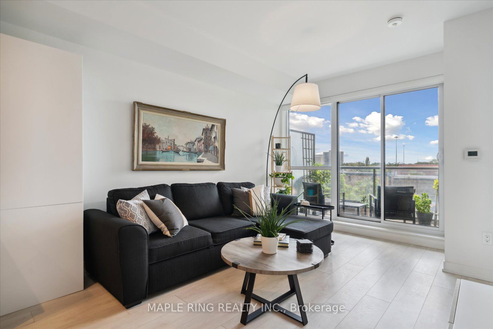 31 tippett Rd, unit 332 for sale - image #15