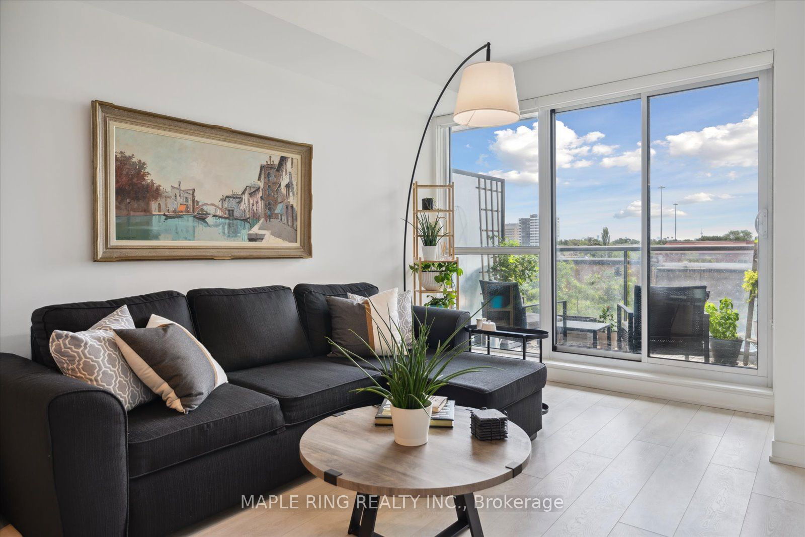 31 tippett Rd, unit 332 for sale - image #20