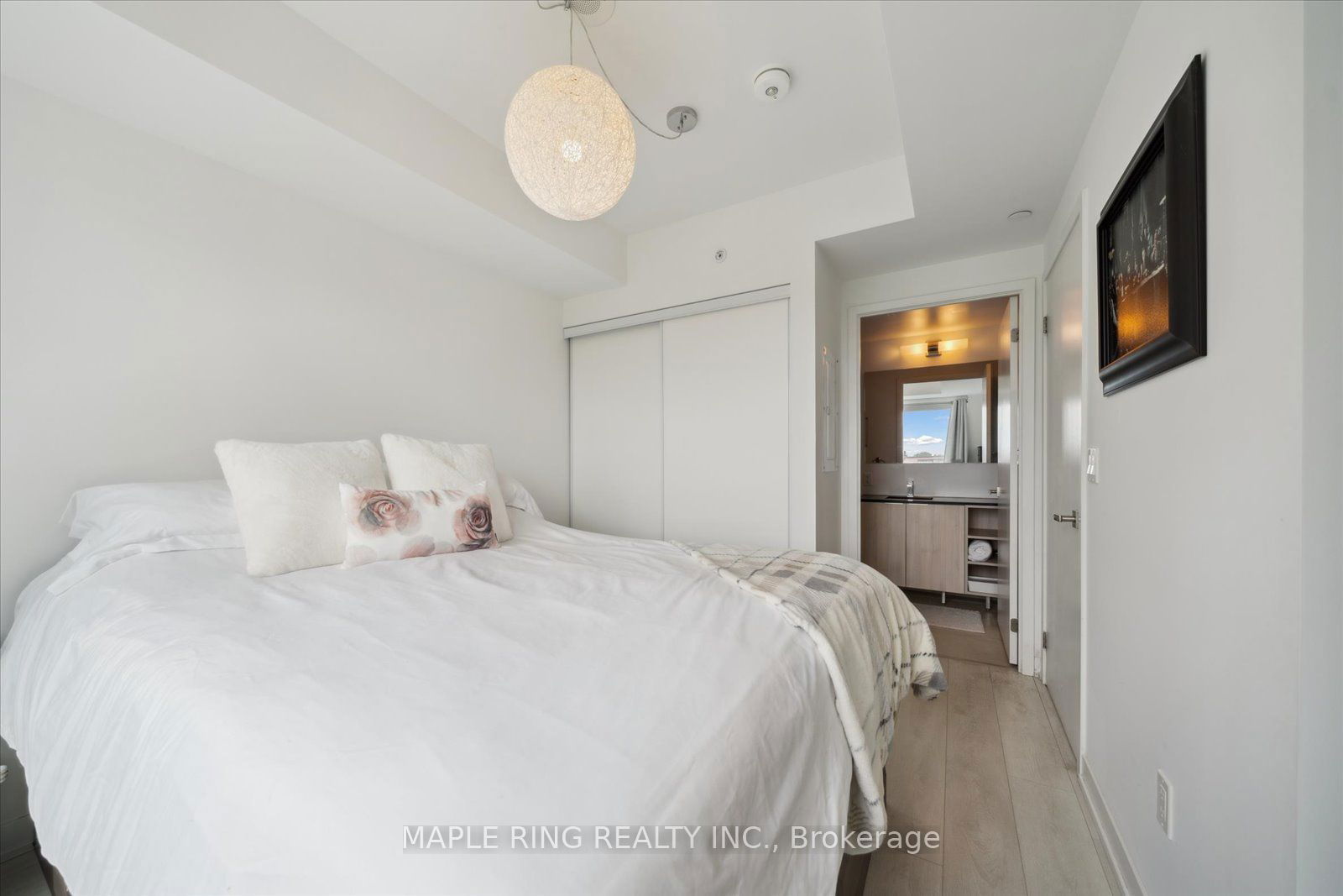 31 tippett Rd, unit 332 for sale - image #29