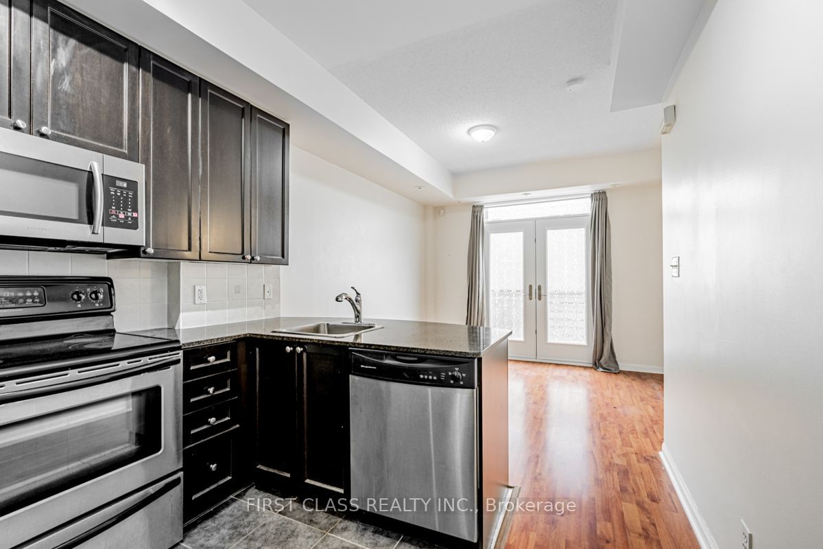 78 Carr St, unit 25 for rent - image #6