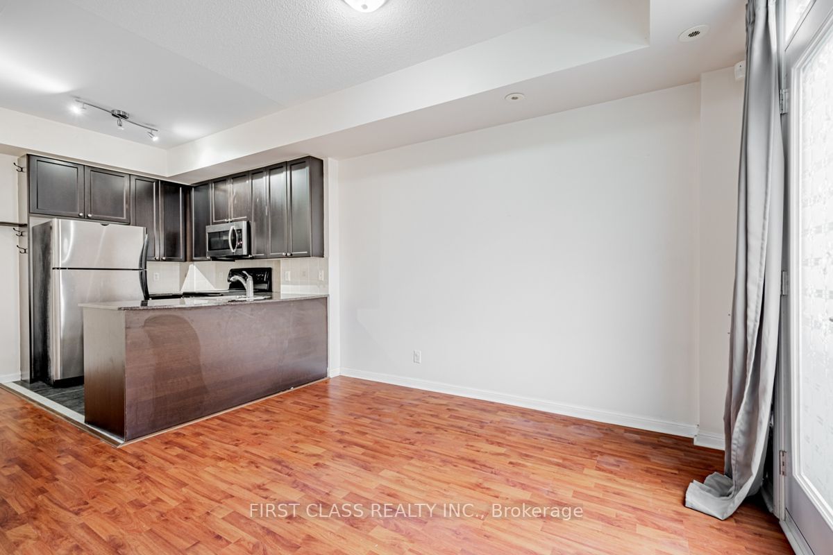 78 Carr St, unit 25 for rent - image #8