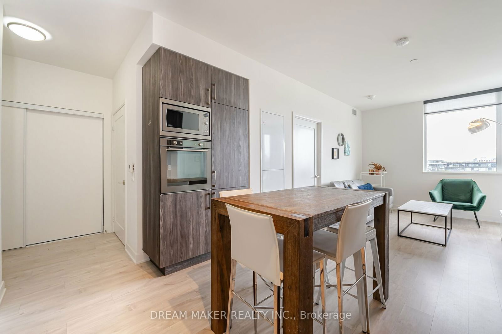 576 Front St W, unit Ph1801E for sale