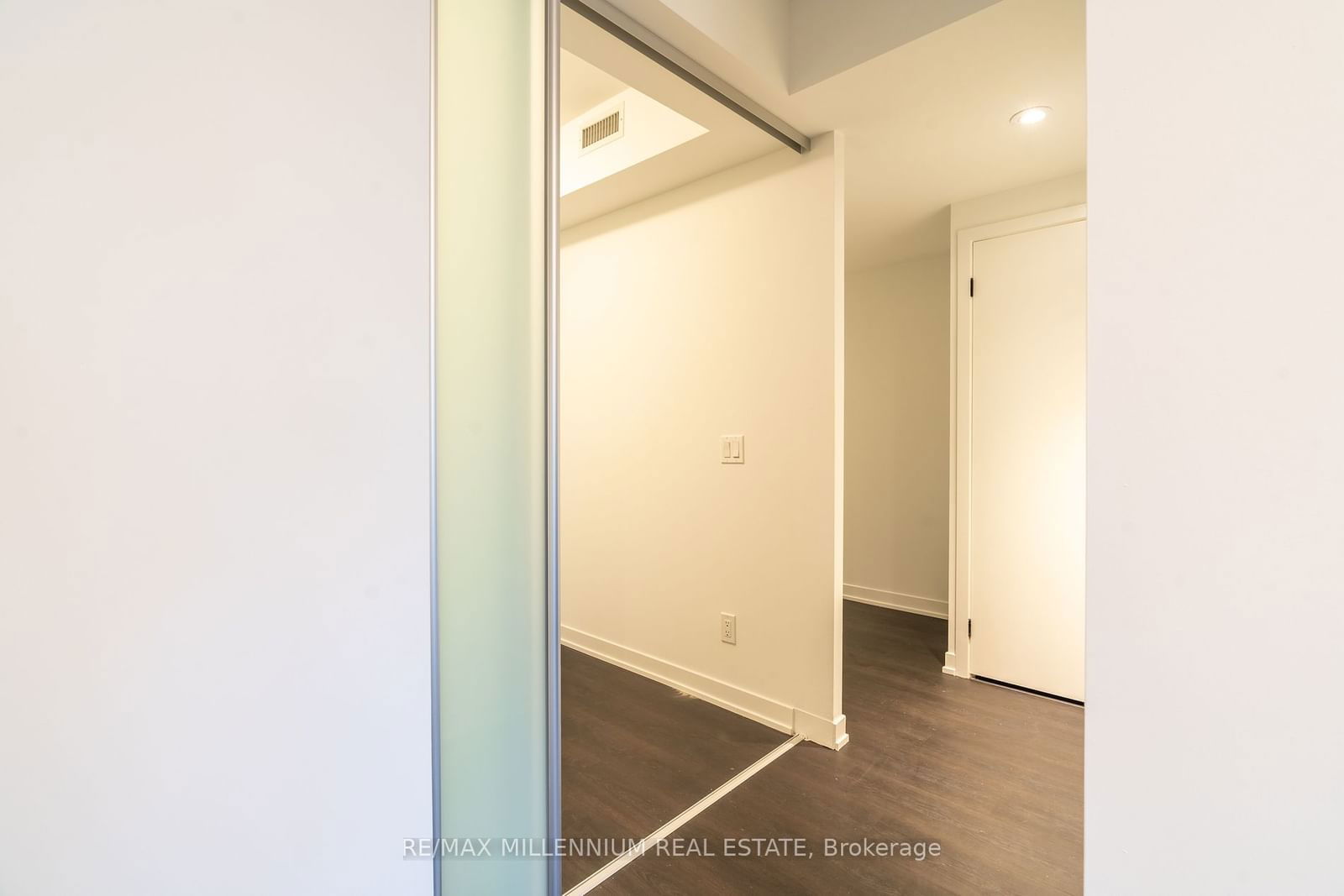 319 Jarvis St, unit 3817 for rent - image #26