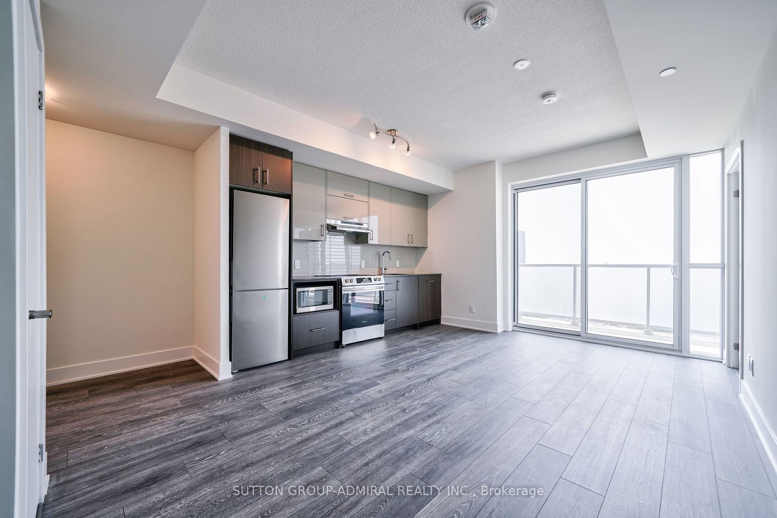 188 Fairview Mall Dr, unit 2115 for sale - image #1