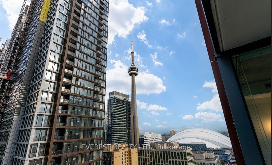 88 Blue Jays Way, unit 3710 for rent - image #3