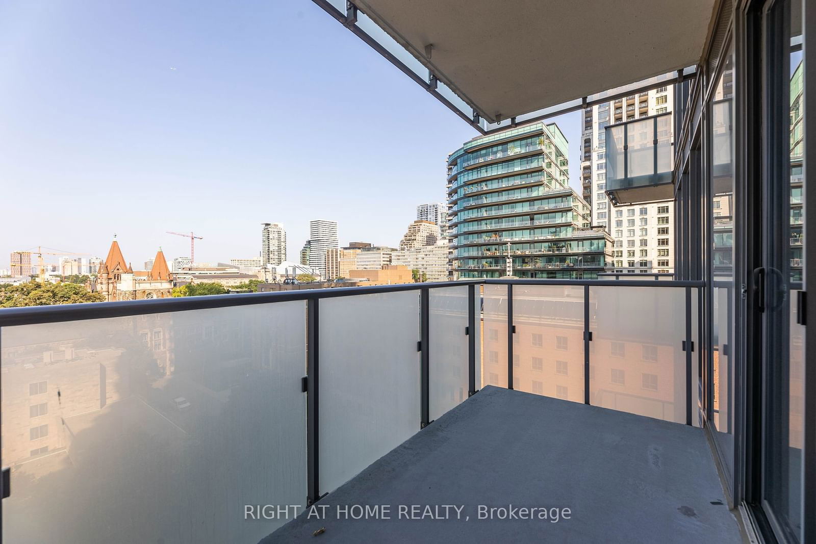 65 St Mary St, unit 807 for sale - image #21