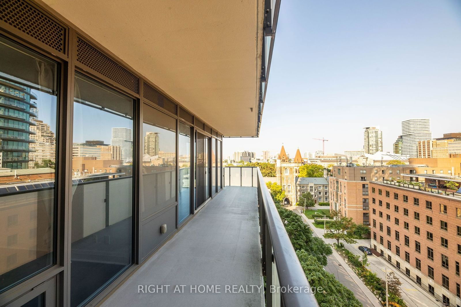 65 St Mary St, unit 807 for sale - image #25