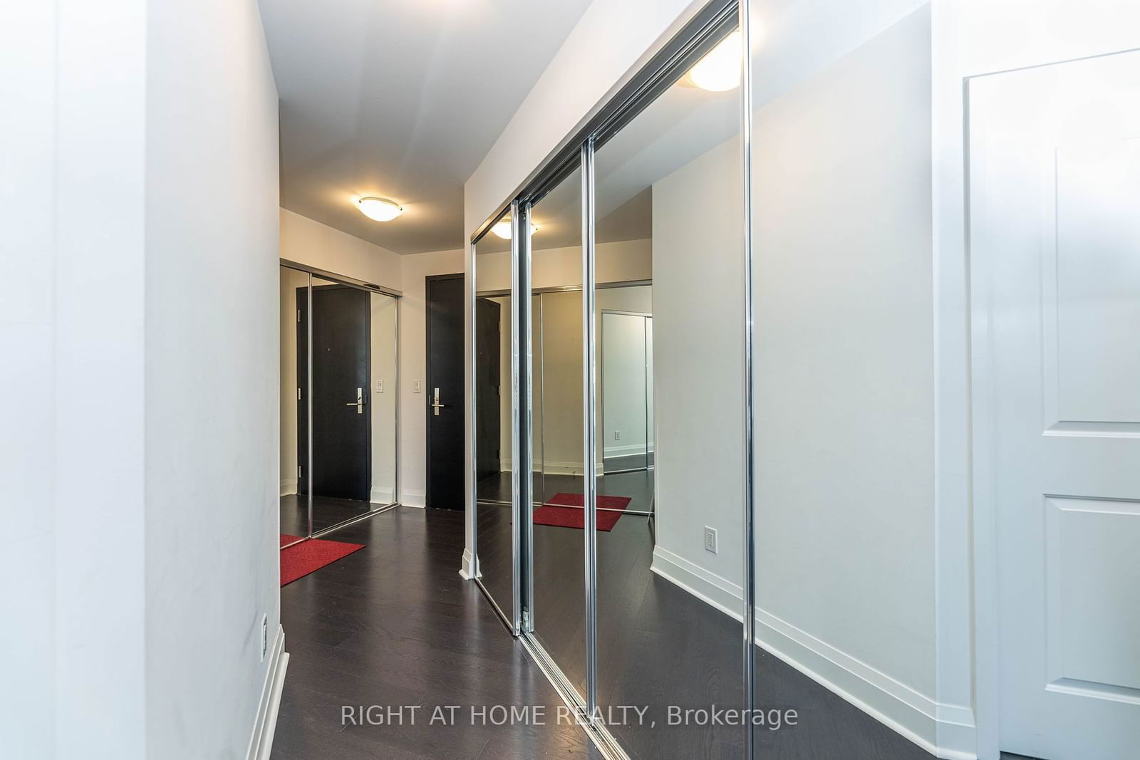 65 St Mary St, unit 807 for sale - image #29