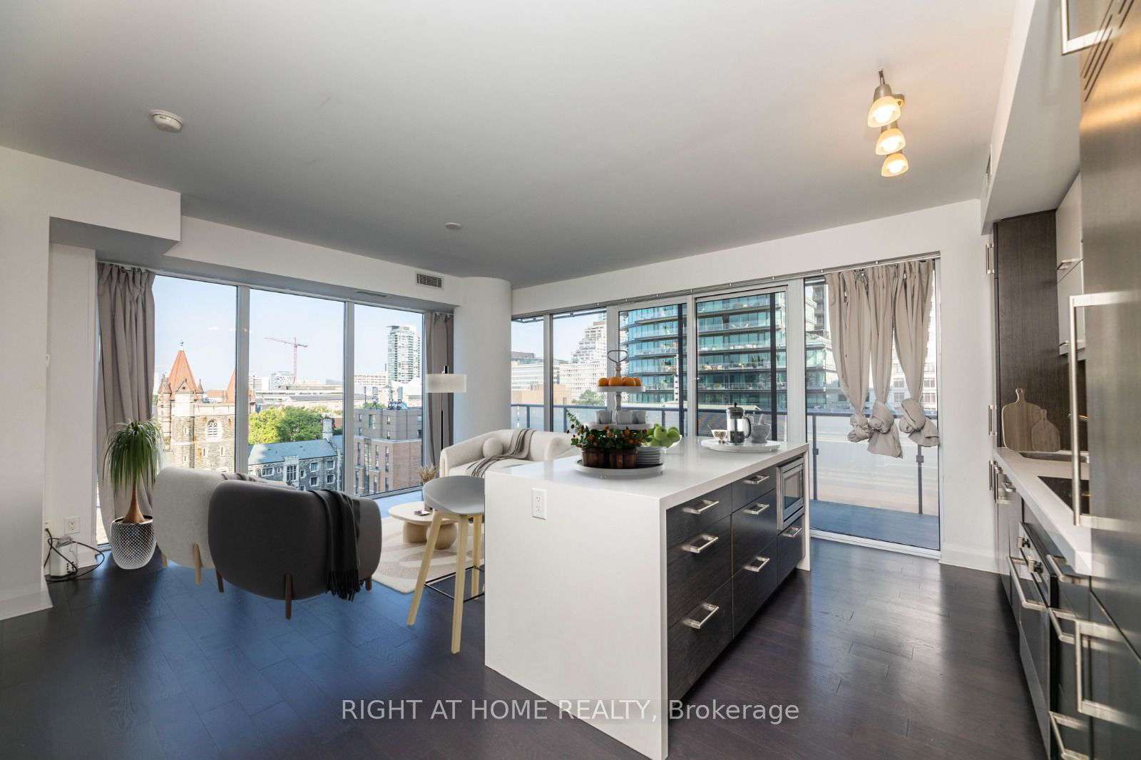 65 St Mary St, unit 807 for sale - image #39