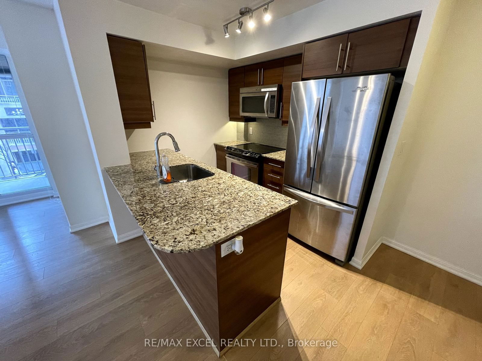 35 Bastion St, unit 307 for rent - image #17