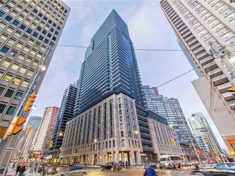 955 Bay St, unit 716 for sale - image #1