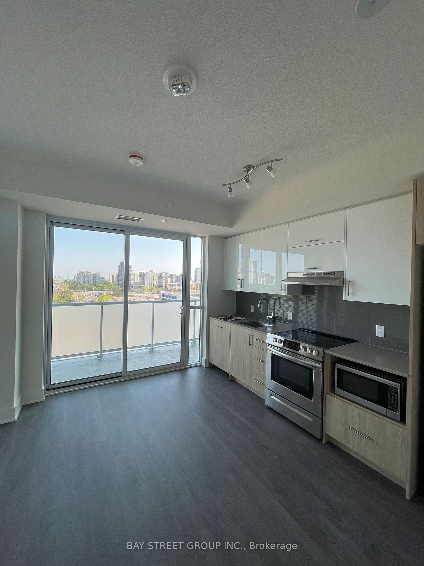 188 Fairview Mall Dr, unit 1112 for rent - image #2