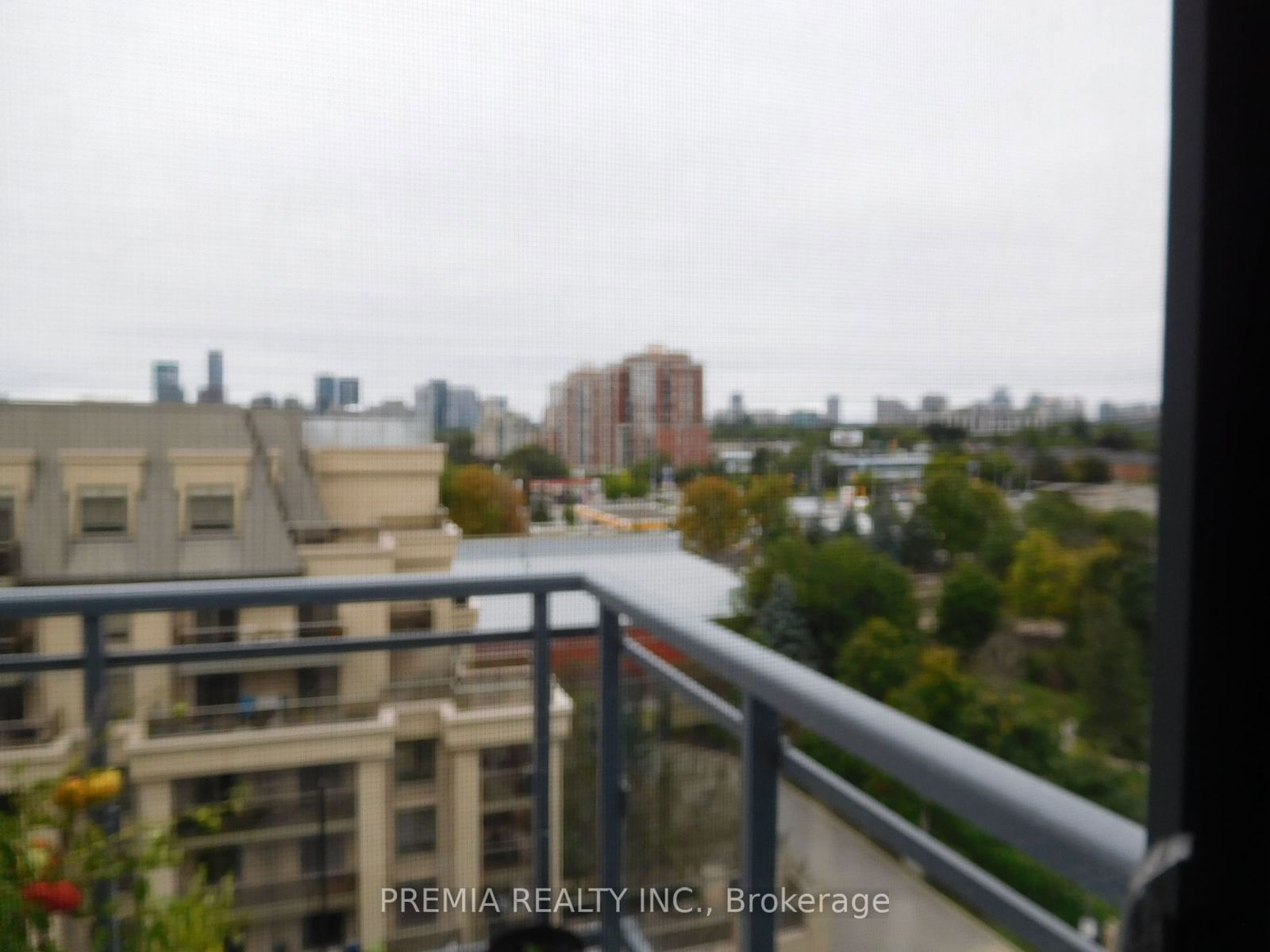 17 Kenaston Gdns, unit #810 for sale - image #2