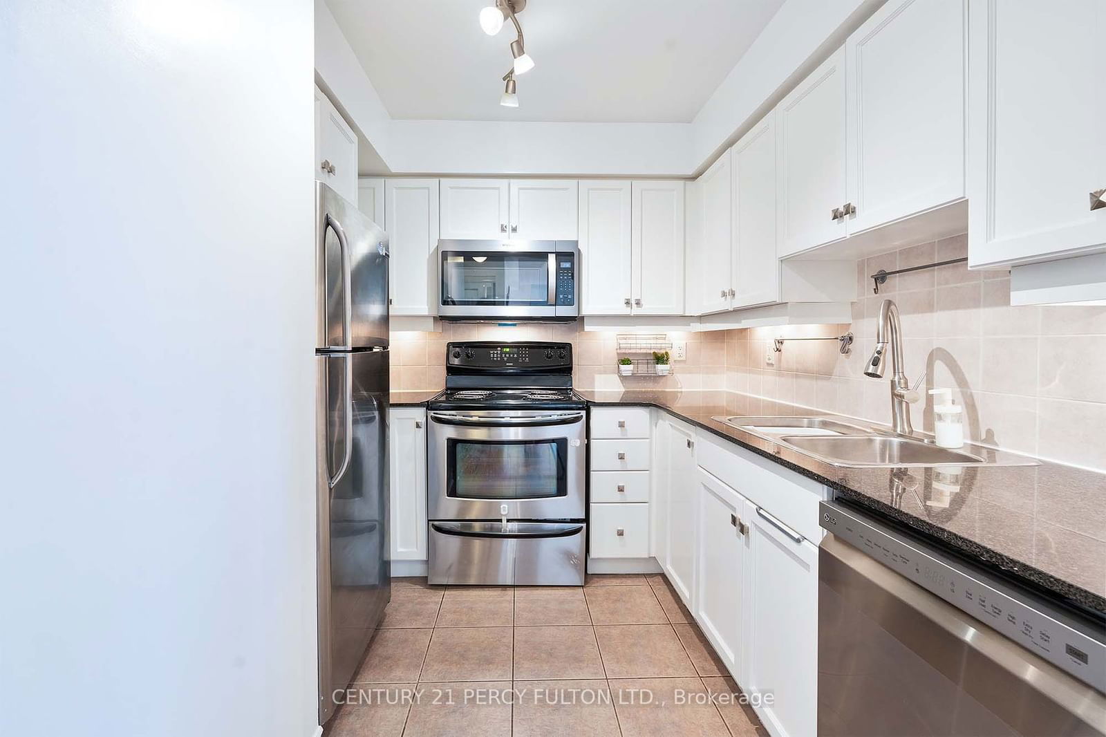 19 Barberry Pl, unit 501 for sale - image #10