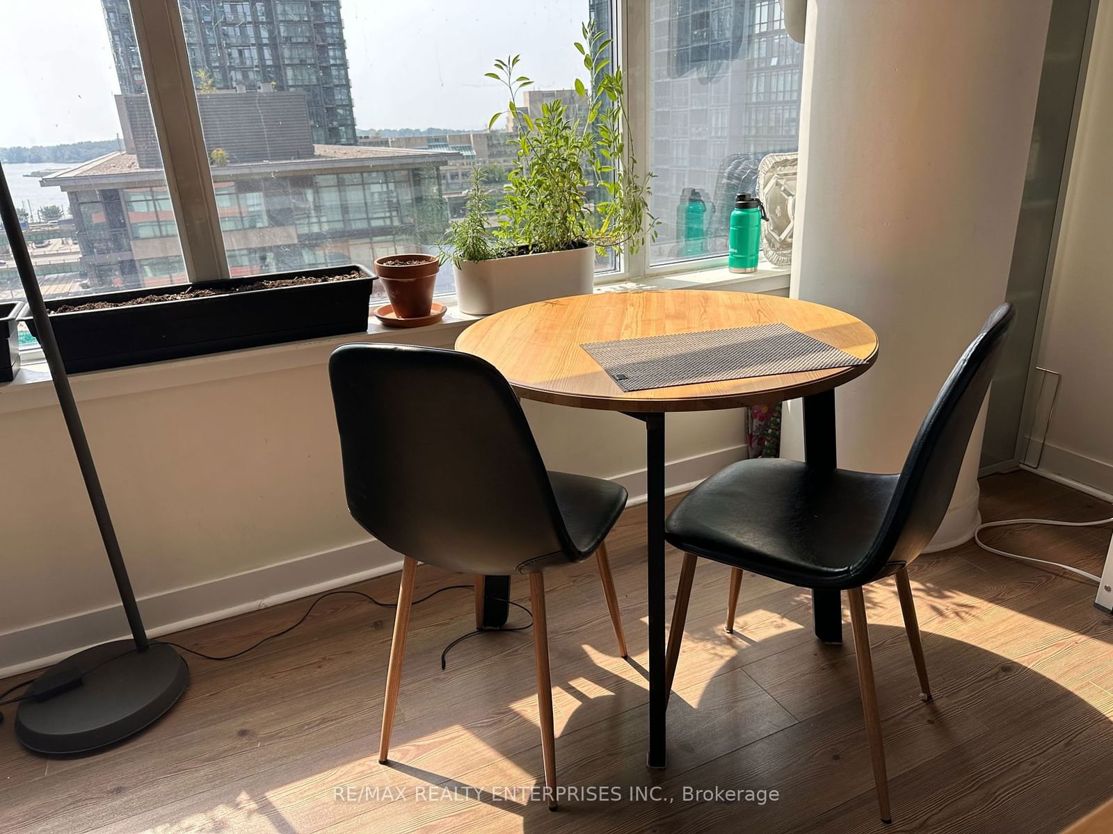 4K Spadina Ave, unit 819 for rent