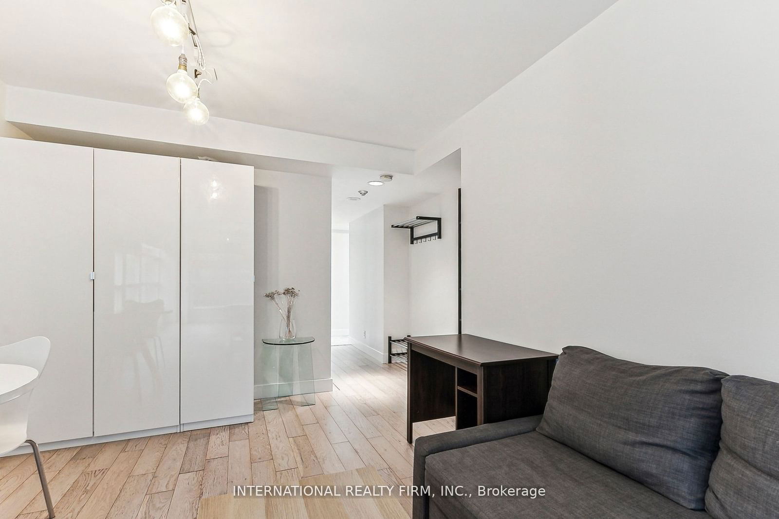 50 Lombard St, unit 1404 for sale - image #4