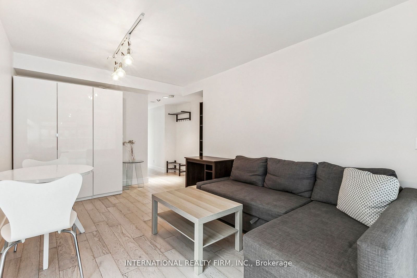 50 Lombard St, unit 1404 for sale - image #6