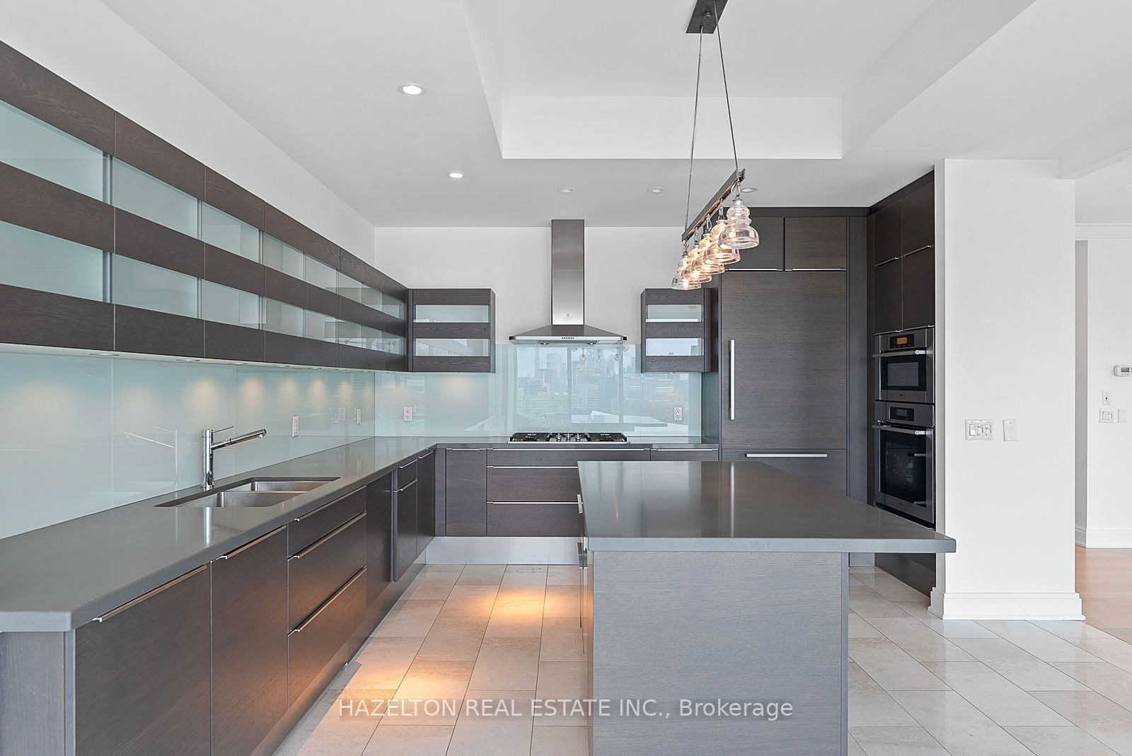 206 Bloor St W, unit 1402 for sale