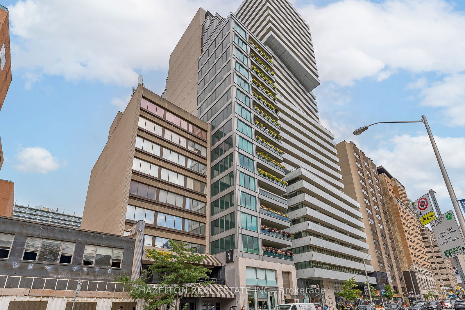 206 Bloor St W, unit 1402 for sale