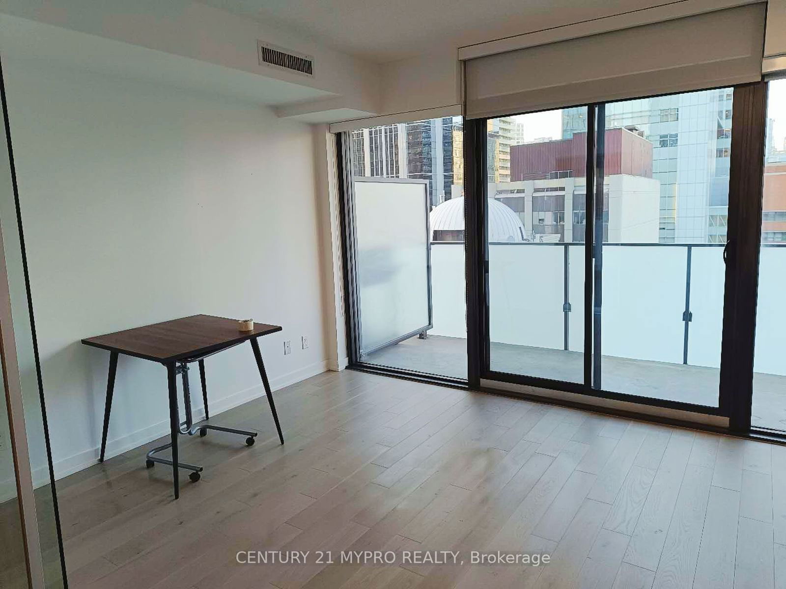 25 Richmond St E, unit 1415 for rent