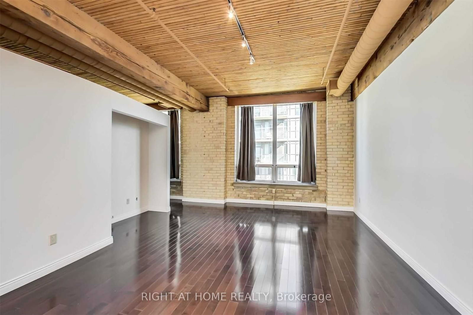 781 King St W, unit Ph 607 for rent - image #1