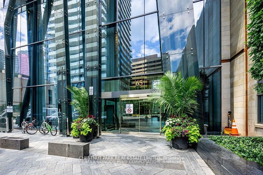 65 St Mary St, unit 1109 for sale - image #1