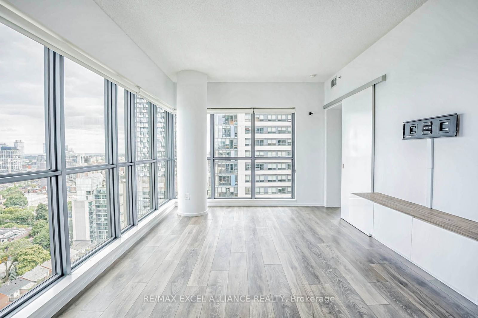 159 Dundas St E, unit 2105 for sale - image #9