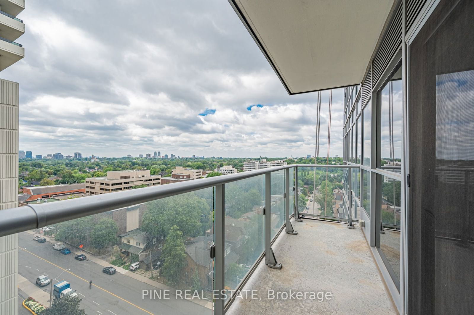 58 Orchard View Blvd, unit 1109 for sale