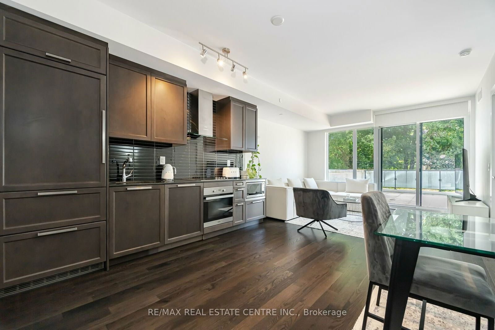 3018 Yonge St, unit 214 for sale - image #4