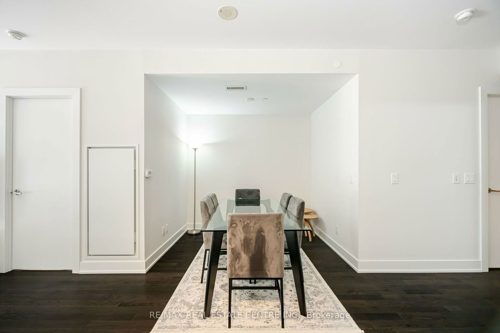 3018 Yonge St, unit 214 for sale