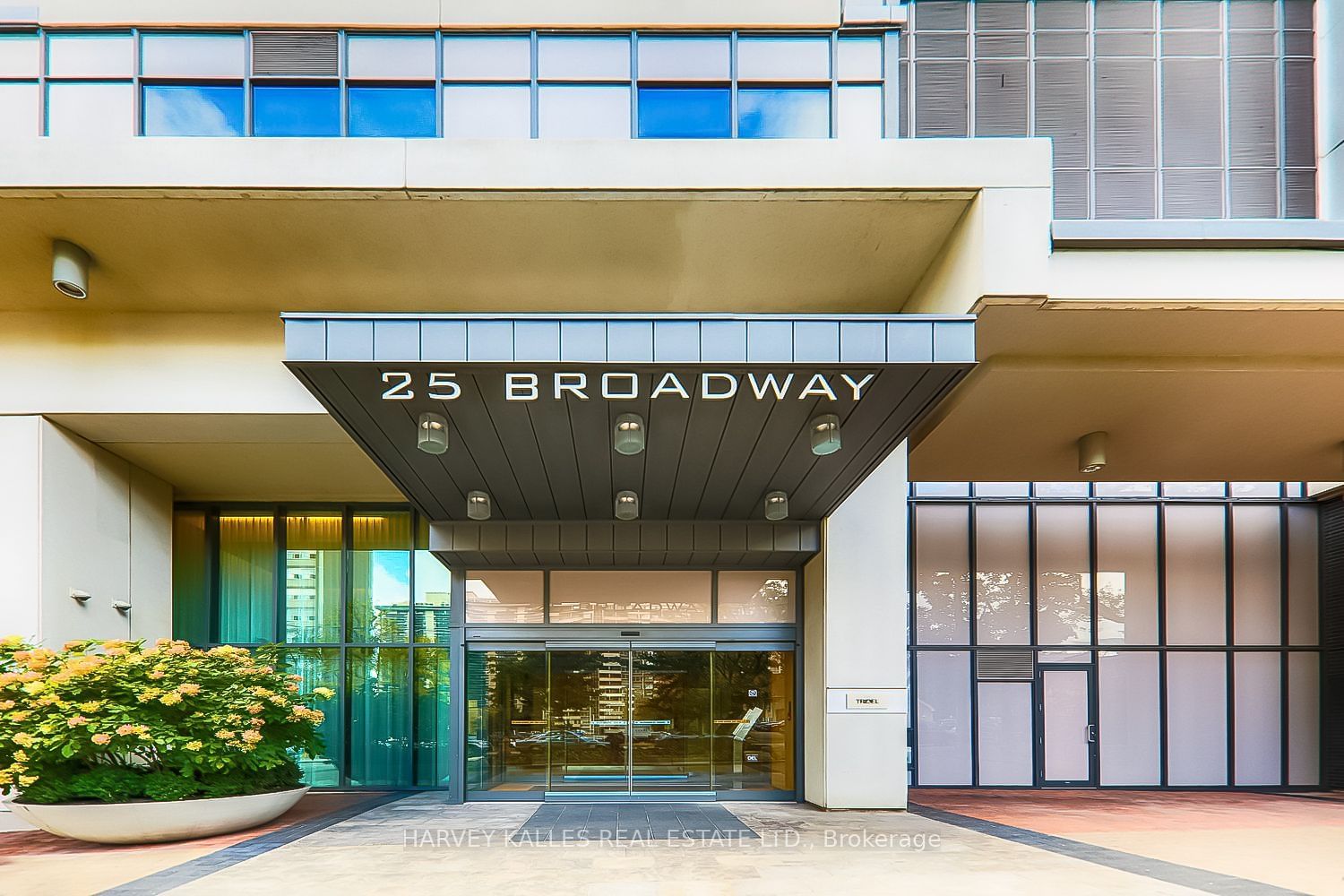 25 Broadway Ave, unit 1107 for sale - image #2