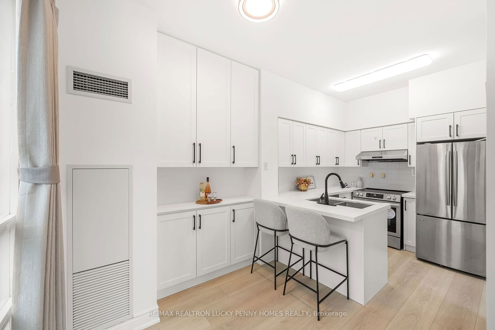 18 Spring Garden Ave, unit 106 for sale - image #11