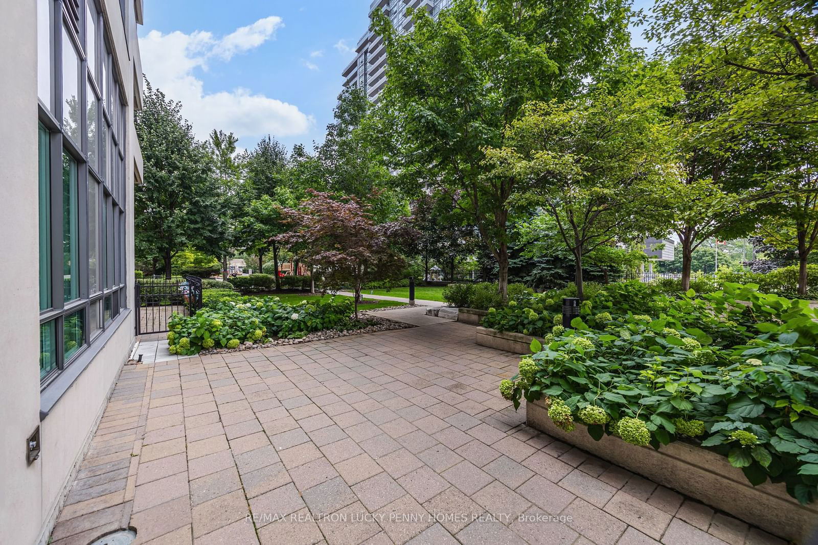 18 Spring Garden Ave, unit 106 for sale - image #22