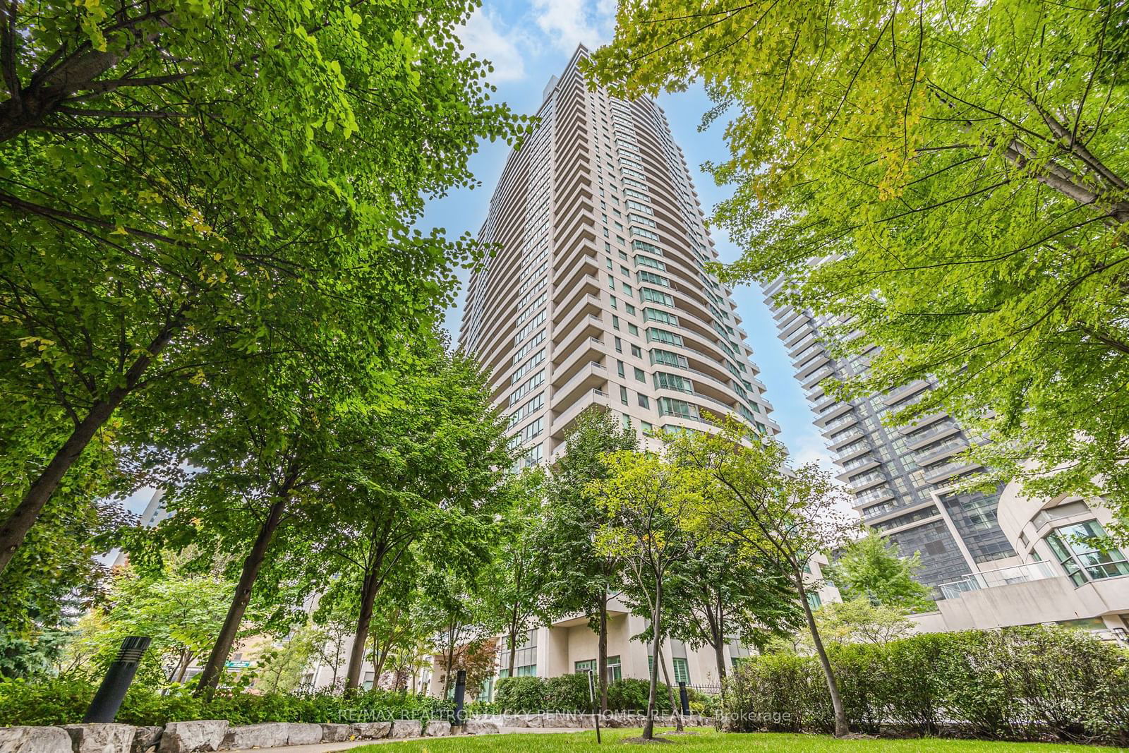 18 Spring Garden Ave, unit 106 for sale - image #27