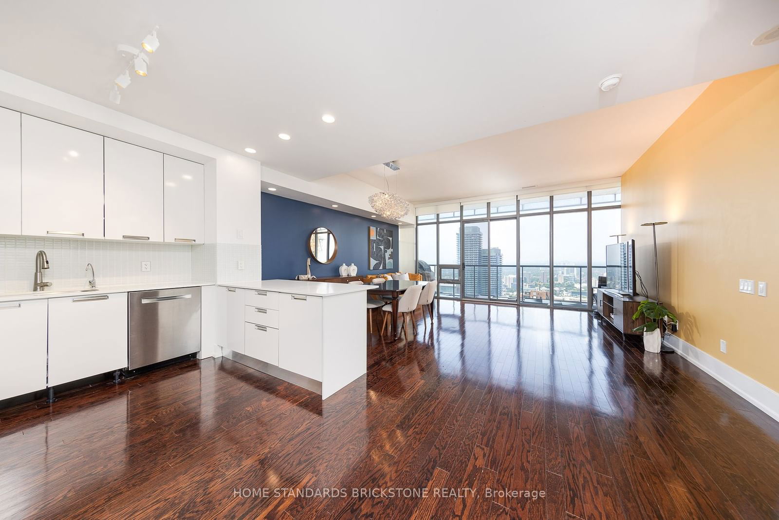 33 Charles St E, unit 4404 for sale - image #1