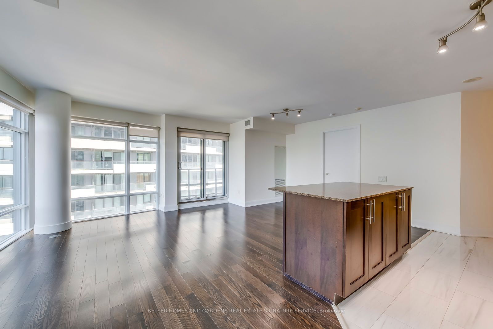 2191 Yonge St, unit 1708 for sale - image #12