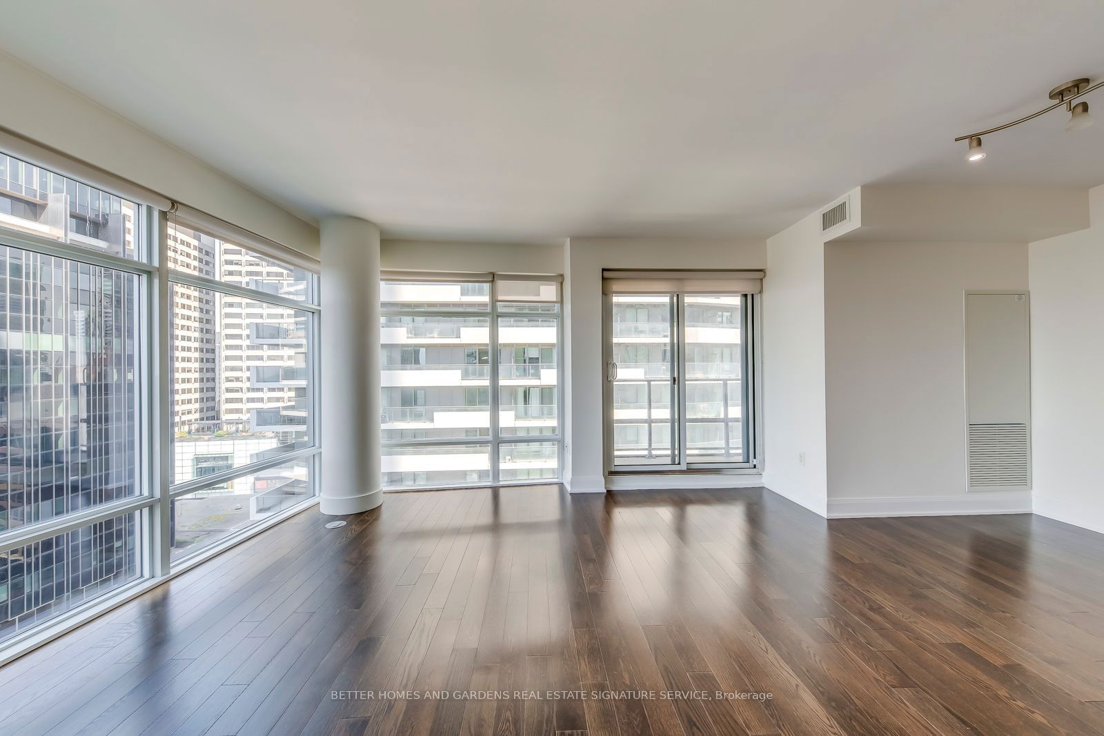 2191 Yonge St, unit 1708 for sale - image #13