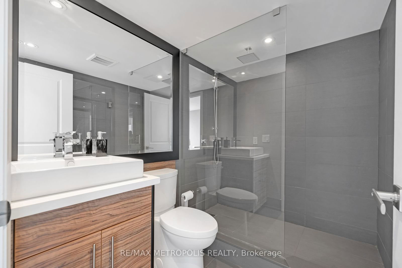 500 St Clair Ave W, unit 1508 for sale - image #6