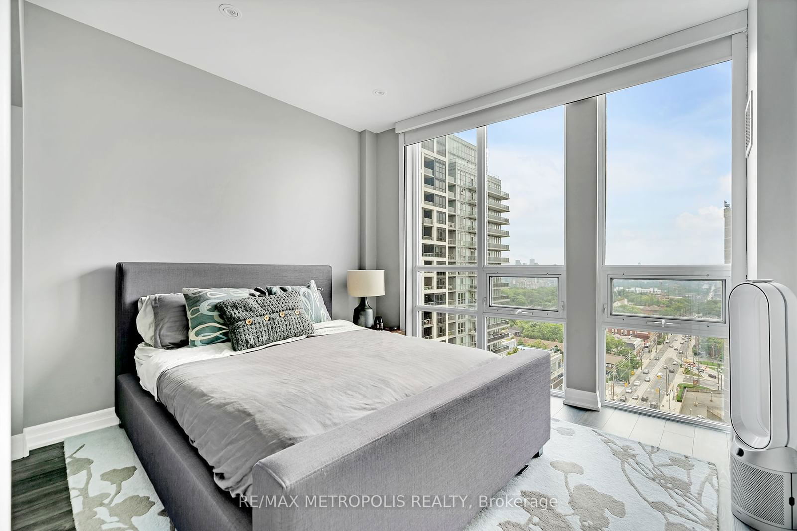 500 St Clair Ave W, unit 1508 for sale - image #7