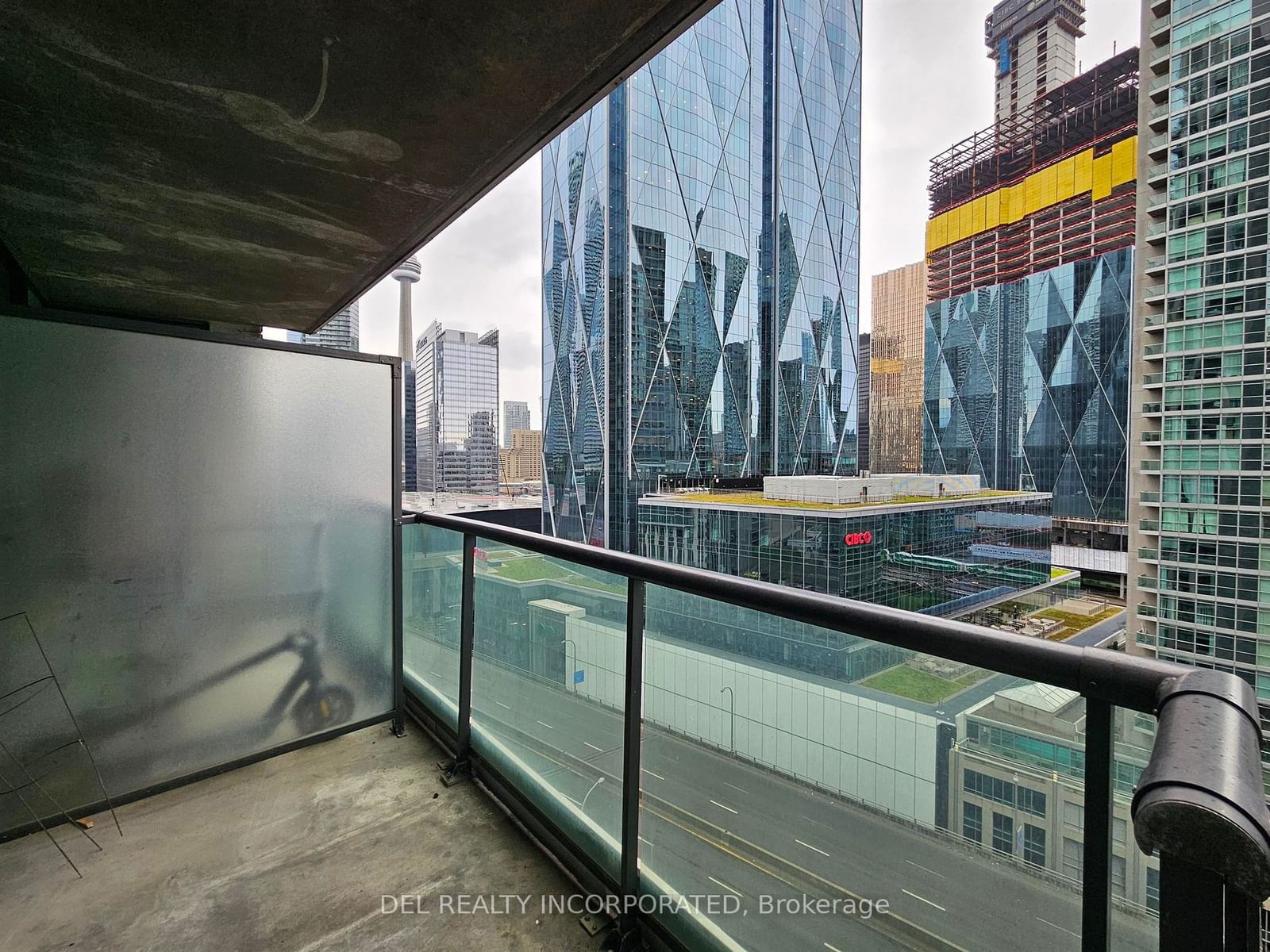 16 Yonge St, unit 1704 for rent - image #10