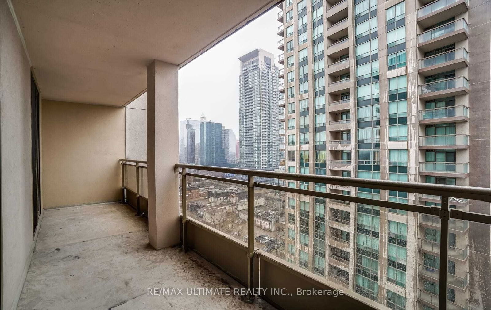 256 Doris Ave, unit 1611 for rent - image #22