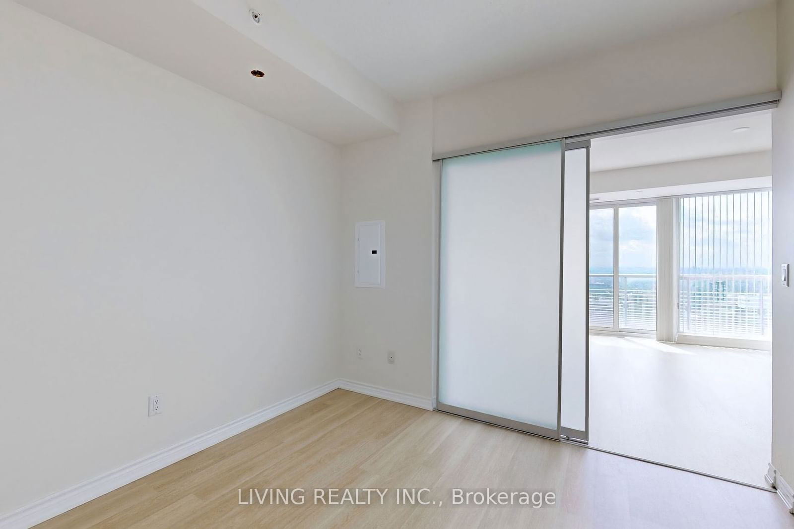 386 Yonge St, unit 4411 for rent