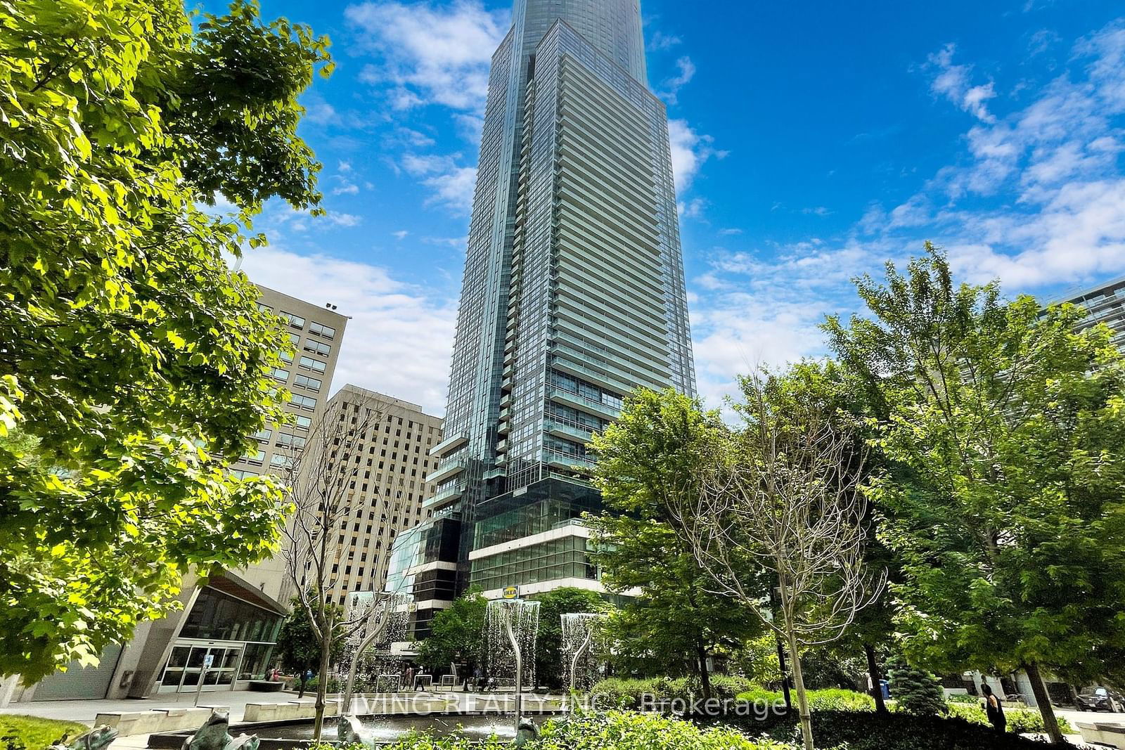 386 Yonge St, unit 4411 for rent