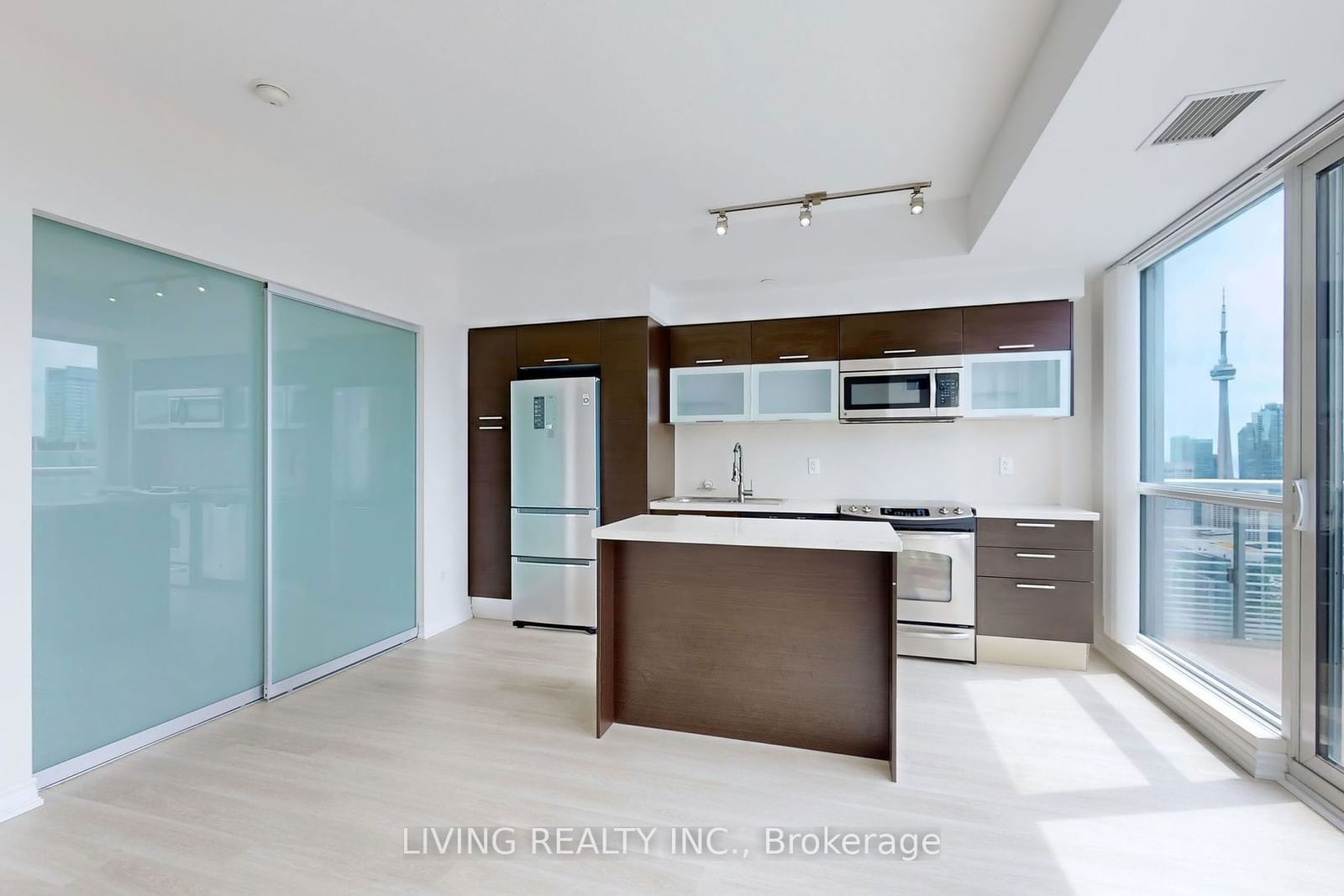 386 Yonge St, unit 4411 for rent