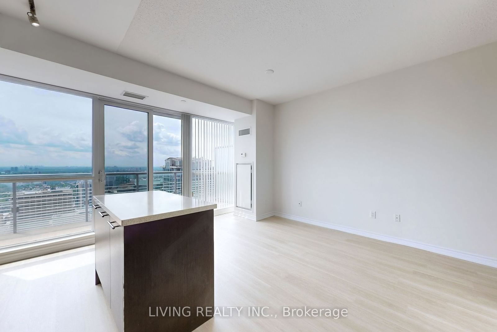 386 Yonge St, unit 4411 for rent