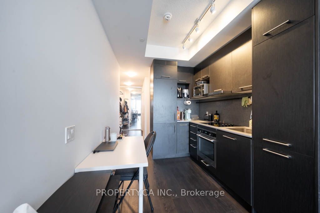 87 Peter St, unit 3105 for rent - image #9